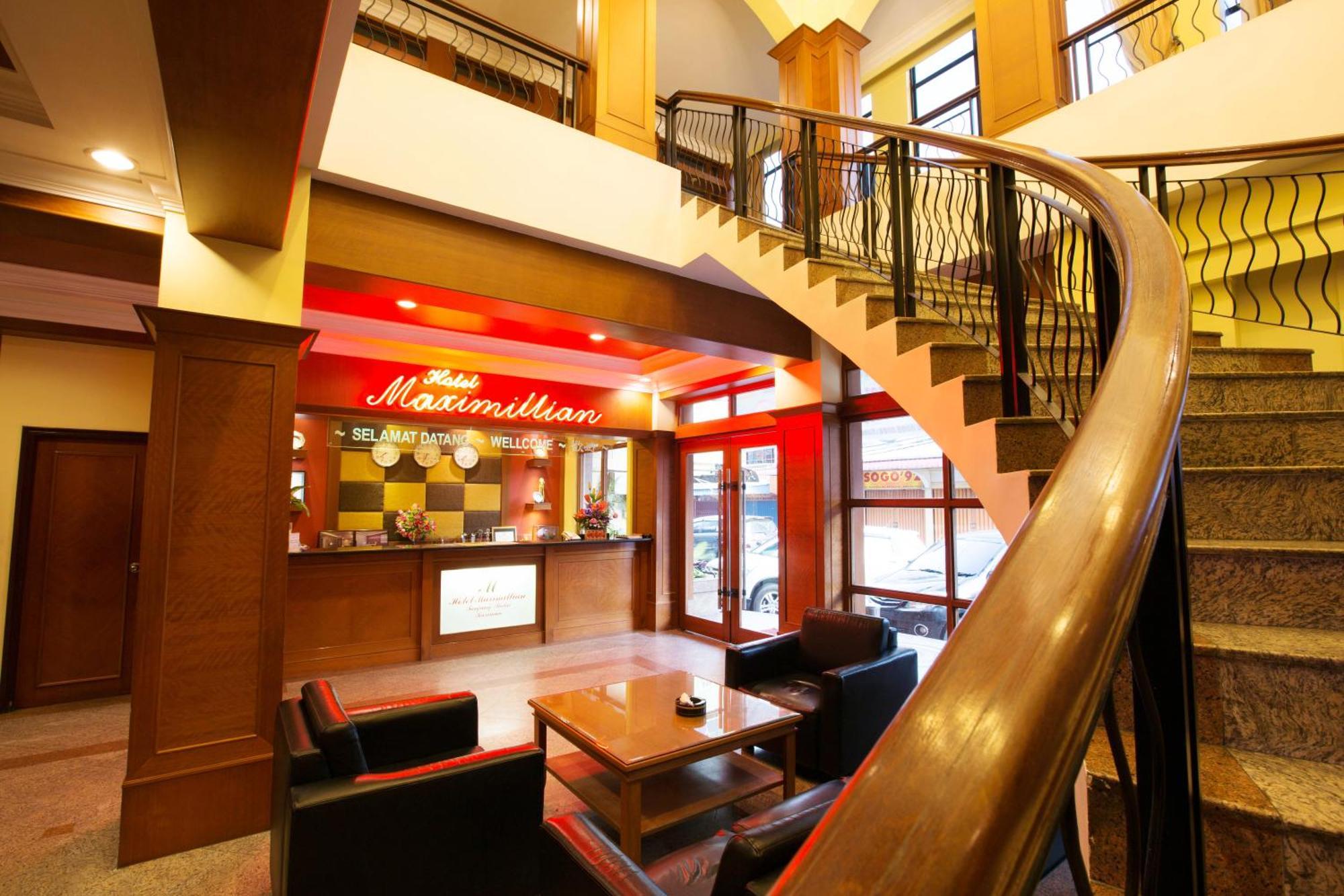 Hotel Maximillian Tanjung Balai Karimun Exterior photo