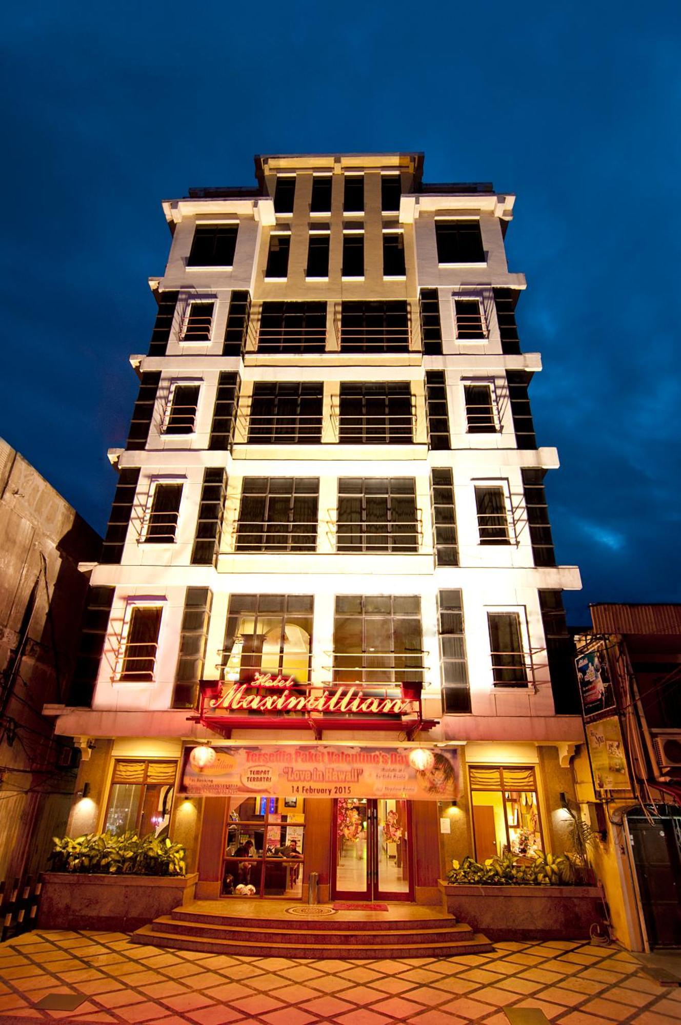 Hotel Maximillian Tanjung Balai Karimun Exterior photo