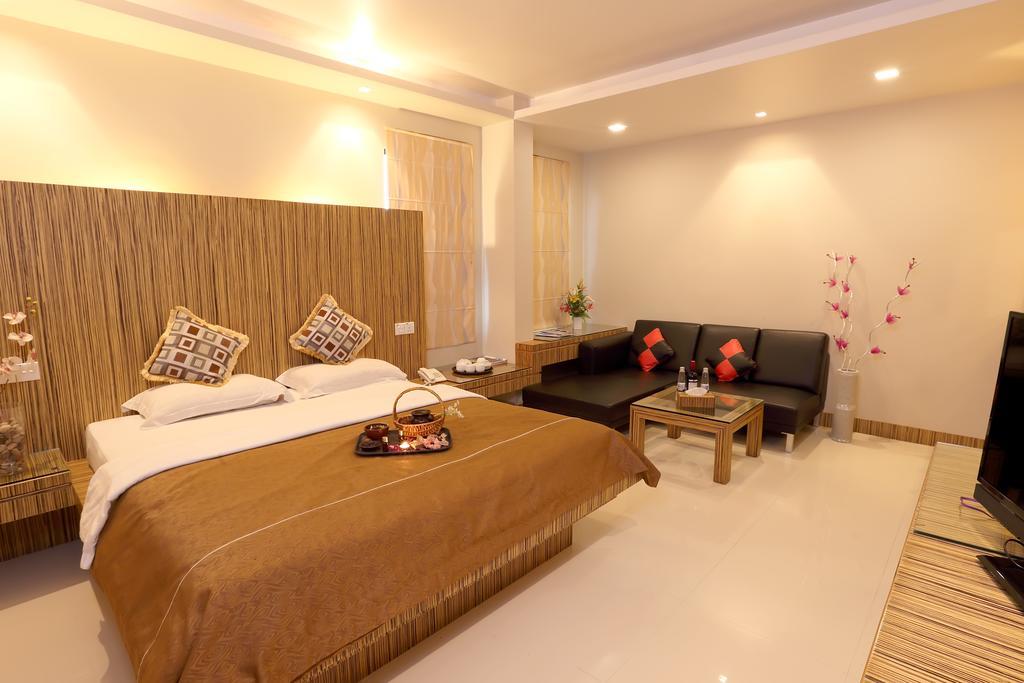 Hotel Maximillian Tanjung Balai Karimun Exterior photo