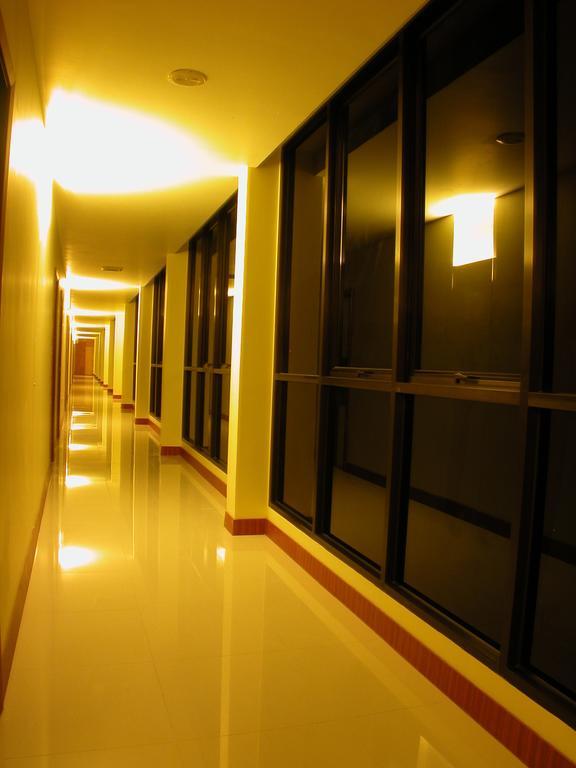 Hotel Maximillian Tanjung Balai Karimun Exterior photo