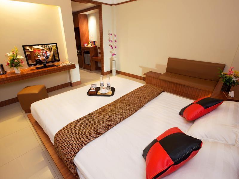 Hotel Maximillian Tanjung Balai Karimun Exterior photo
